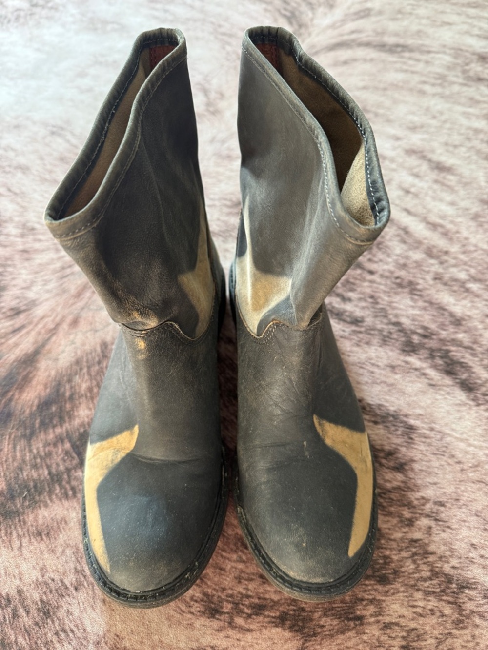 Black Leather Mid-Calf Boots w Stars - Picture 2 of 3